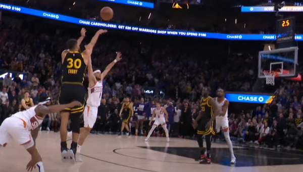 Gražiausias NBA nakties epizodas - pergalingas S. Curry tritaškis (VIDEO)